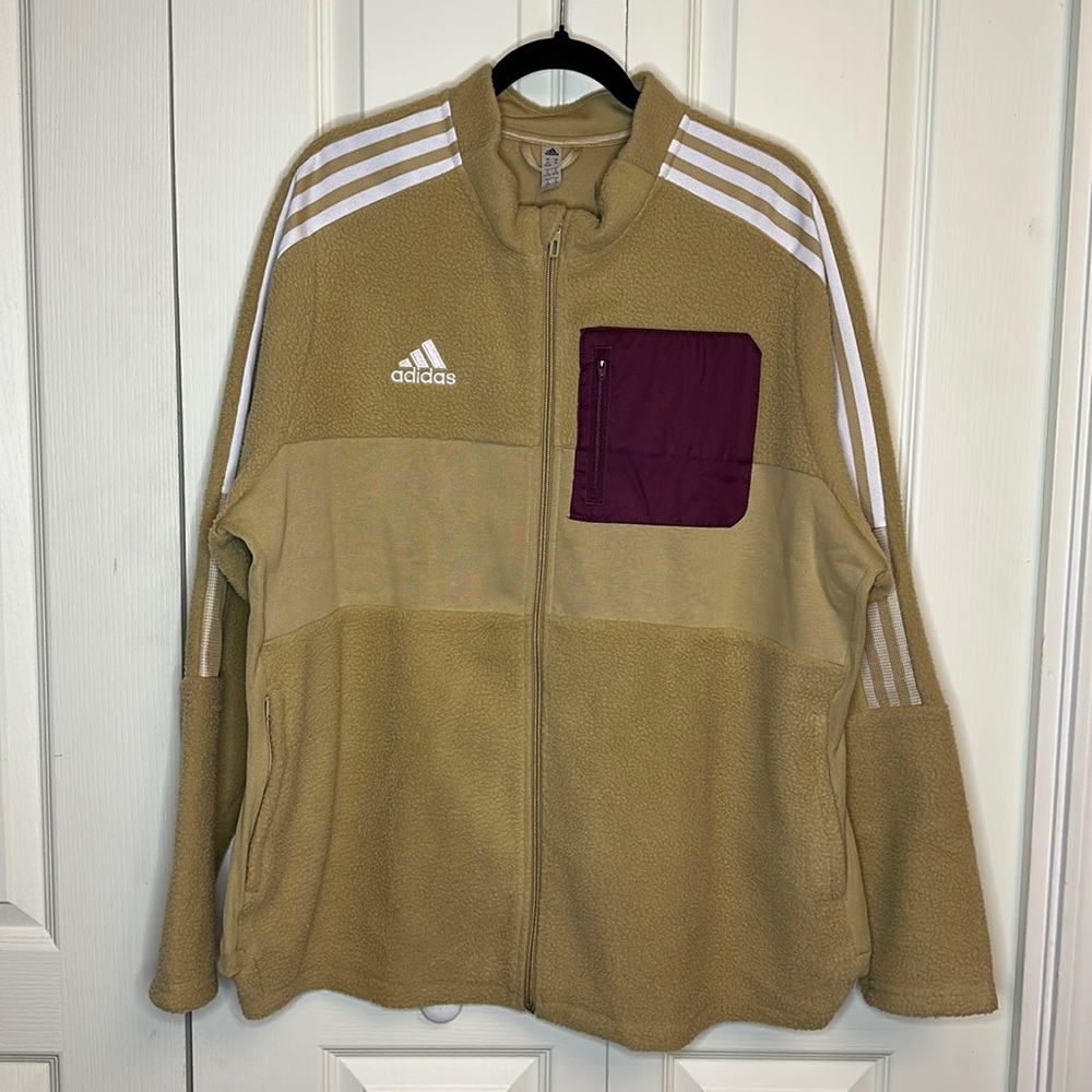 NWOT ADIDAS Classic Fleece Jacket Zip Up Front Pocket and Zipper Side Pocket 3X